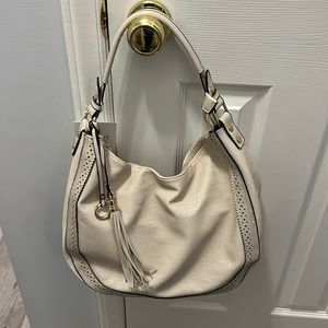 New never used shoulder/crossbody handbag.
